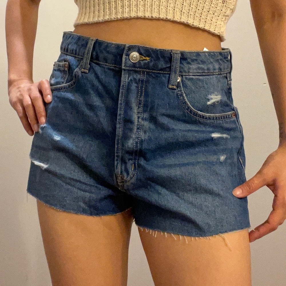 Divided Highwaist Distressed Button fly Jeans cutoff Shorts size US8